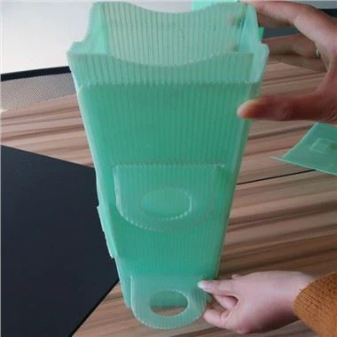 Pelindung Vine Plastik