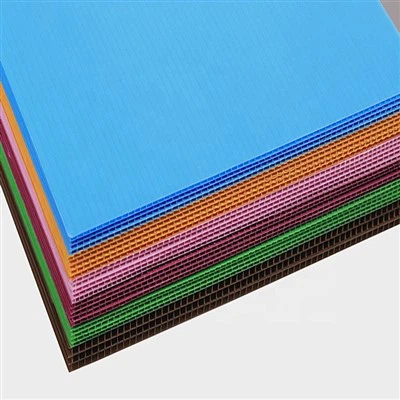 Lembar Corflute Plastik Bergelombang Coroplast Tahan Air 4x8